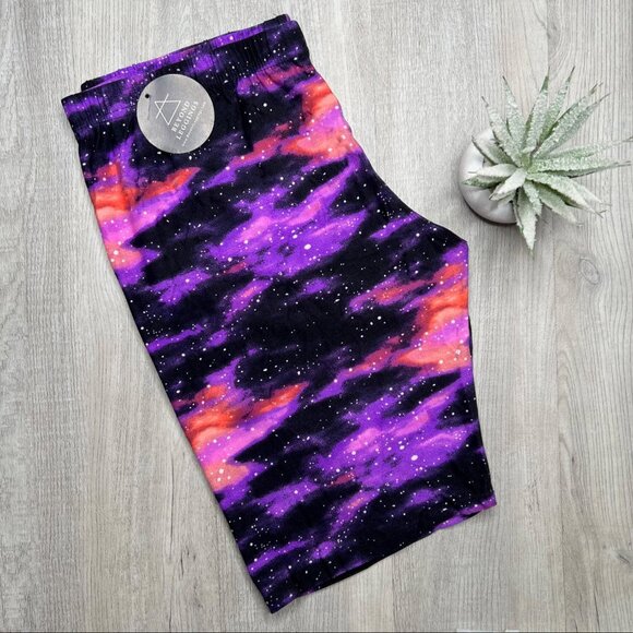 Bermuda Soft Leggings Shorts - Galaxy Print - Picture 4 of 4
